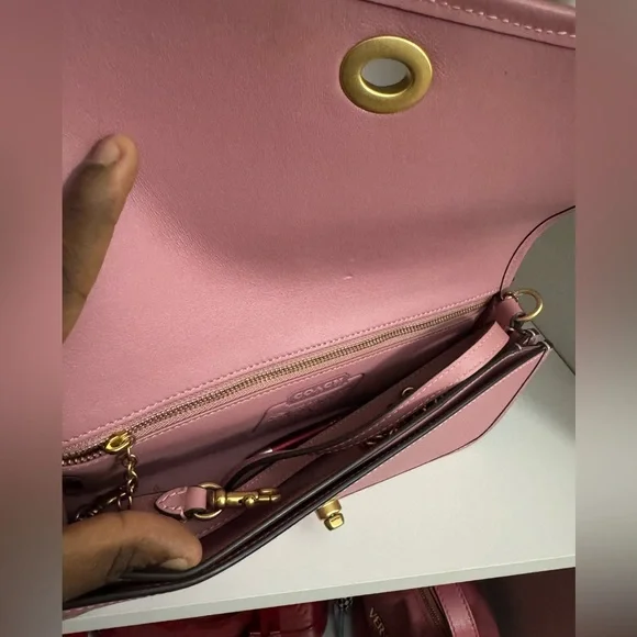 Coach Dinky - Picture 3 of 3